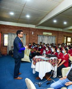 Personal branding training at Urbana school of Science