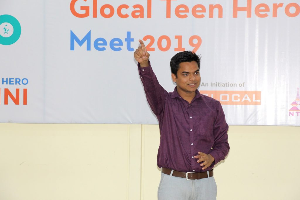 Ajay Pandey - Personal brand Consultant personal brand consultant ajay pandey classroom youth talk 077