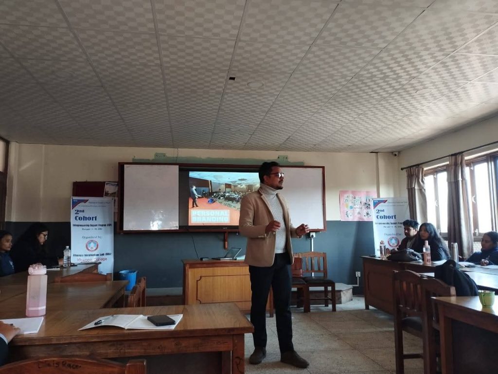 Ajay Pandey - Personal brand Consultant personal brand consultant ajay pandey training room seminar 110